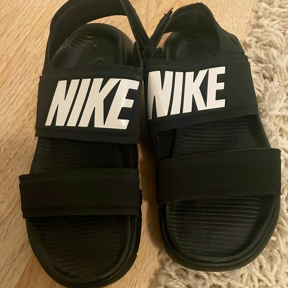 Nike 2 strap sandals *NWOT*